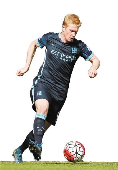 致敬蓝军传奇，库库雷利亚度假时身穿德罗巴球衣